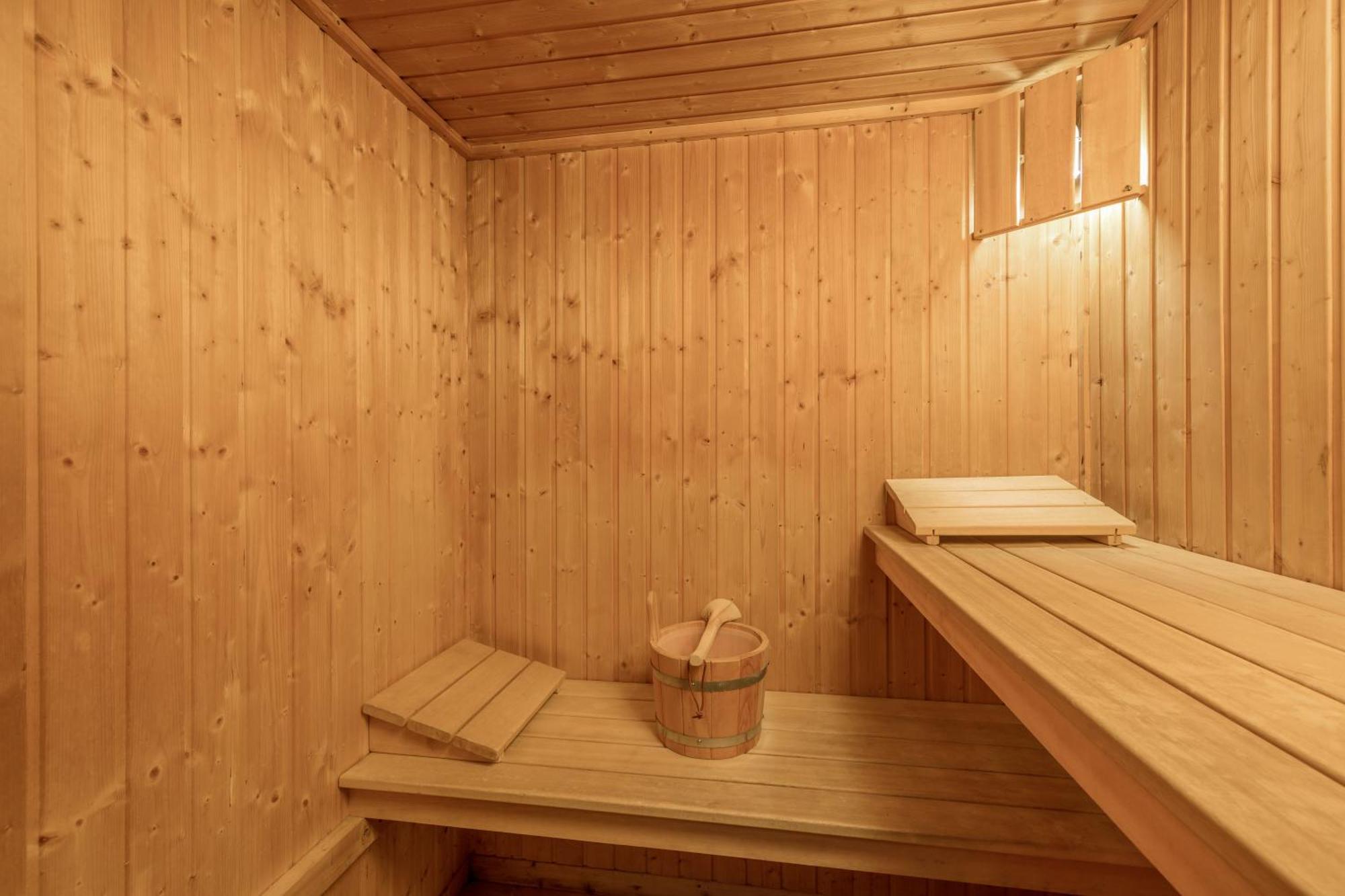 Center Parcs Les Bois Francs Hotell Verneuil d'Avre et d'Iton Rum bild